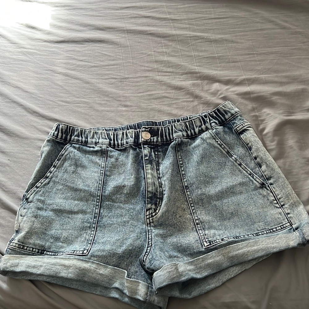 Paper bag waist shorts